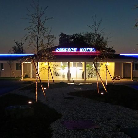 Airport-Hotel Mauregard ภายนอก รูปภาพ