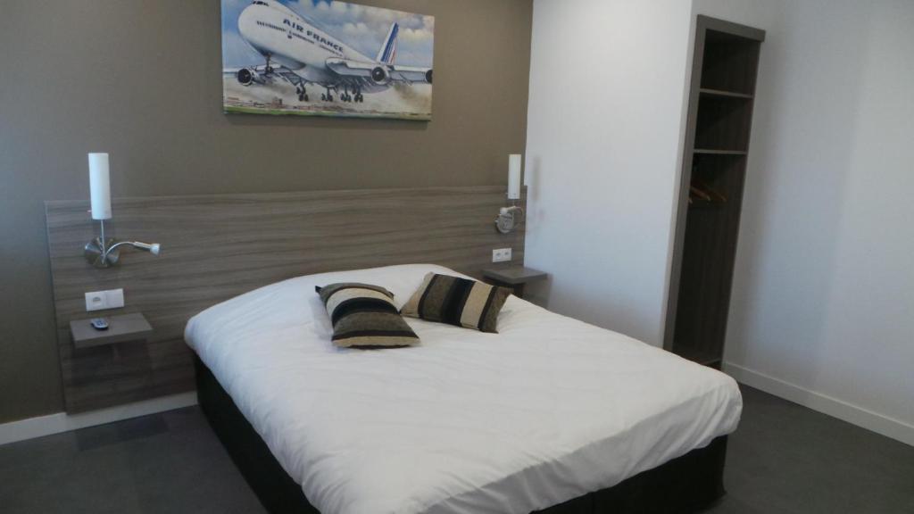 Airport-Hotel Mauregard ภายนอก รูปภาพ