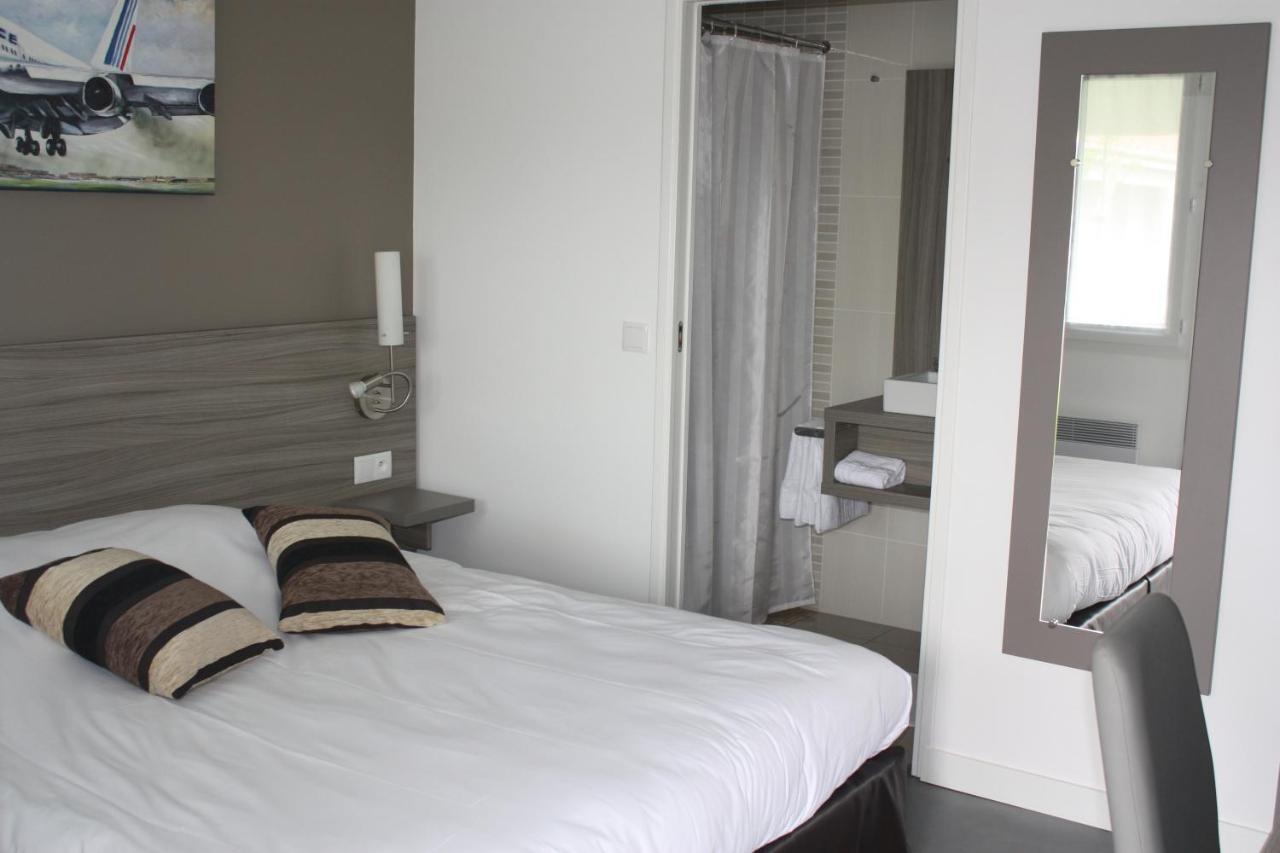 Airport-Hotel Mauregard ภายนอก รูปภาพ